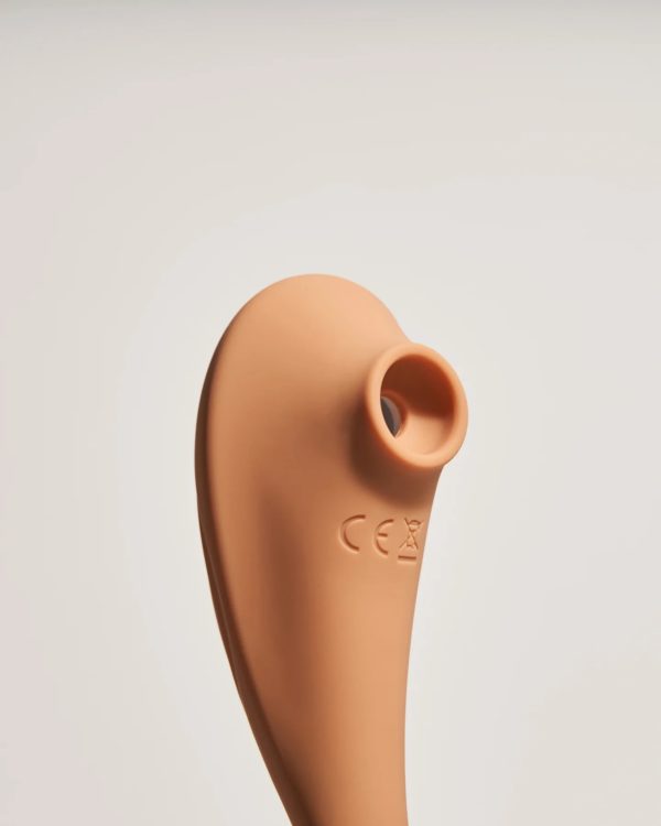 ONA | dildo vibrador y succionador de clítoris 5 succionador clitoris dildo vulva meibi 1440x1800